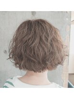 マノン(manon)&nbsp;くせ毛を生かしたスタイル