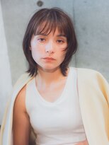 ニチカ(NYCHIKA)&nbsp;顔まわりが映える大人ウルフショート|レイヤーカット