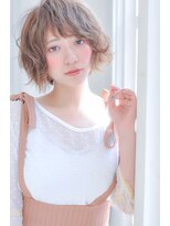 エルフォ(elfo) 【elfo】小顔ショートボブは外国人風ベージュとパーマでつくれる