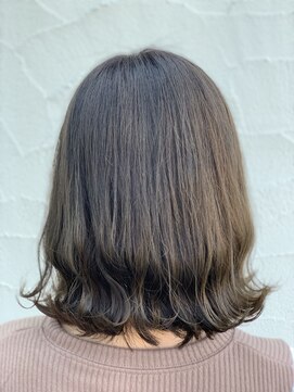 フルハウス (Full house HAIR DESIGN) 外ハネとアッシュ