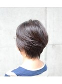 小顔に見せる大人ショート