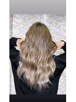 【表参道　roijir】アッシュブラウンカラー×バレイヤージュ