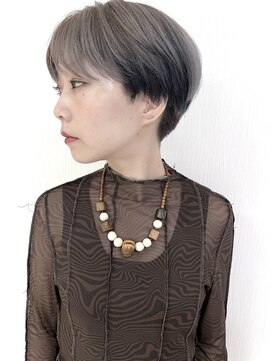 キルト(kilto.) ハンサムマッシュショート×スモーキーセクションカラー◎30代