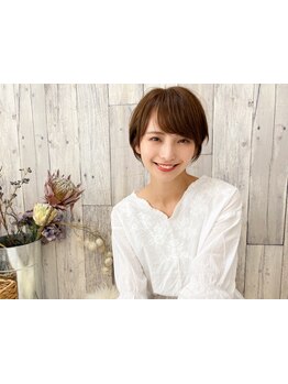 数ミリの変化で鏡に映る自分が全く違う。ハッと驚く、今日も明日も少し背伸びした自分に。お任せorderもOK!