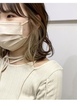 キトキ(Qと木) インナーカラー×ホワイトベージュ【AKI】