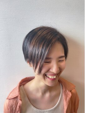 オトモラフィ(OTOMO Laughy) 前髪長めのハンサムショート♪
