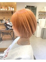 チリンバイロストシティー(Chillin by LOSTCITY)&nbsp;ショートボブオレンジカラー前下がりボブ