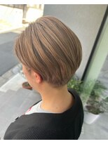プラグ(Plug)&nbsp;ショートブリーチありミルクティーアッシュボーイッシュ前髪なし