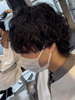 フィフスワン(fifth one)&nbsp;波巻きスパイラルパーマツイストスパイラルパーマセンターパート