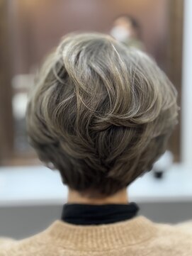 ルームス(ROOM’S) 白髪ぼかしハイライト