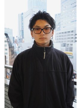 ナンバー アンフィール 渋谷(N° anfeel) 長めのスパイキーショート