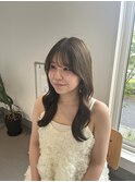 オリーブベージュカラー