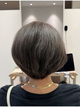 ティエナビューティー(TIENA BEAUTY) ＃白髪ぼかし＃白髪染め＃ハイライト＃ショート＃ブリーチ無し