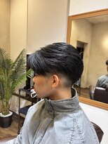 アンサー(answer)&nbsp;【パーマ無し】毛流れセンターパート×テーパーフェード