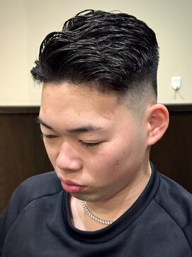 ヒロギンザ 大阪本店(HIRO GINZA) アイロンパーマ×スキンフェード