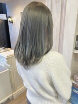 キャアリー(Caary)&nbsp;福山Caaryブリーチダブルカラーオリーブベージュ寒色ヘアカラー