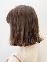 アイティー バイ アルバム 中野店(IT by ALBUM) ダークベージュ_スリークボブ厚めバングローライト_ba287311