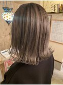 立体感×グレージュ