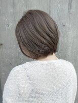オルト(ort) グレージュショートボブ