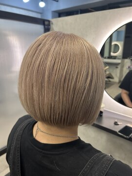 ユニー(uniii) ボブ×ホワイトベージュ