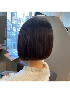 ジエクト ヴィシア(The Ect VIXIA) ミニボブ×ダークブラウン×前下がりボブ×ぱつっと×ぷつっと