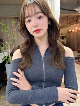 インビテーション(invitation) レイヤーロングナチュラルくびれヘア前髪カットカーキベージュ