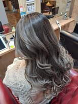 アンフィ 新杉田(Anphi) Silver Balayage