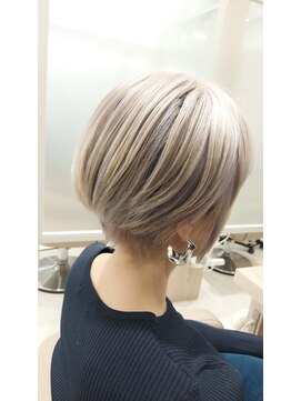 アース 菊名店(HAIR&MAKE EARTH) ホワイトミルクティーカラー