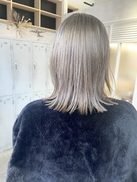 サニーサイドサロン(SUNNY SIDE SALON) 切りっぱなしボブ×ホワイトグレージュ/たまプラーザ