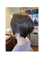 エルサフィロ キタハマ(el zafiro kitahama)&nbsp;20×30×40代×大人ショートヘア×耳掛け×ツヤブラウンカラー