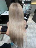 ホワイトベージュ×髪質改善トリートメント×ブリーチ