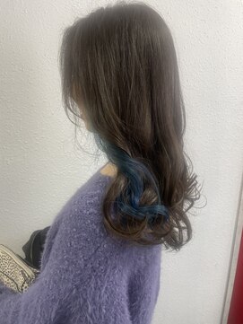 ジェナ(Jena) イヤリングブルーカラー