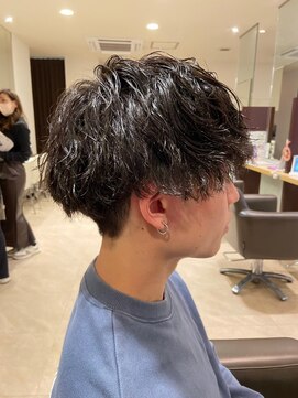 エヌアンドエーコンティ(N&A CONTi) セクシーな王道黒髪マッシュ×波巻きスパイラル