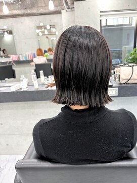 エンディアリング 東銀座(Endearing) ★レイヤーカット イメチェン 美髪 ホワイトブロンド