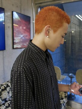 イェン(Yen.) オレンジベージュ ブリーチデザイン バズカット