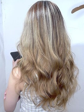 ブレイズヘアー(BLAZEhair) 【透明感バツグン】ミルクティバレイヤージュ×ブリーチ2回