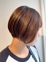 ギネス(Giness)&nbsp;光ゆれる丸みショート