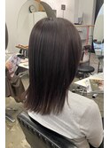 広がりを抑えた柔らかミディアムヘア×武蔵小杉