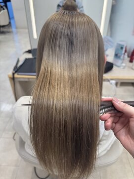 ケンジ 平塚ラスカ店(KENJE) ブリーチありベージュ