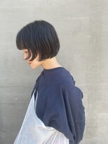 エン(en.)&nbsp;クセを生かす前上がりレイヤーボブ