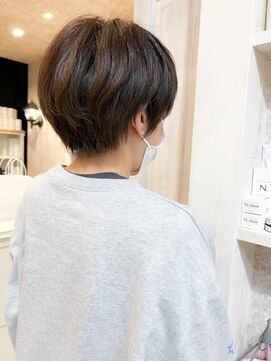 キャアリー(Caary) 福山Caary20代30代40代50代60代ショートヘア小顔補正立体カット