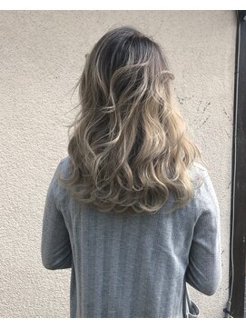 ワエン(WAEN) 【WAEN 横浜 井出将太】ホワイトバレイヤージュ