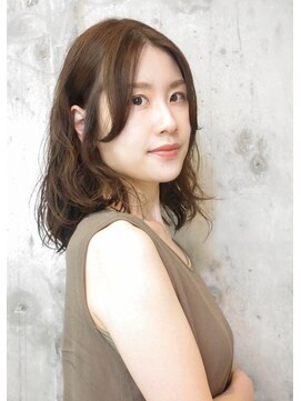 クルヴァ(curva) ~大人カールmidiフェザーロング~【下北沢美容室curva】