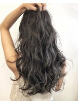 バズ ビー(BUZZ Bee)&nbsp;コントラストハイライトアッシュグレー