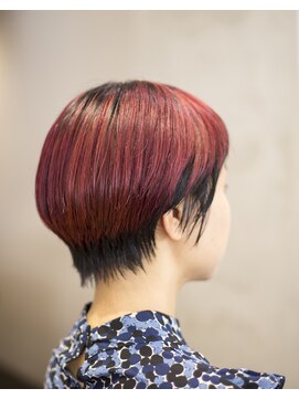 キーノ(kino) ボルドーとショートヘア