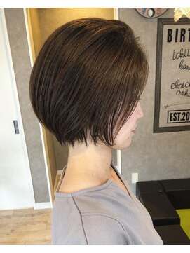 バース プレイス(BIRTH PLACE) 多毛でもコンパクトショート