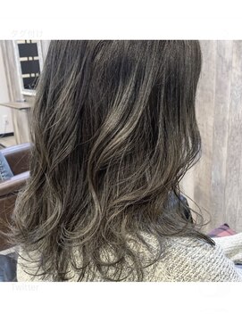 アトム(ATOM) モスグレージュ