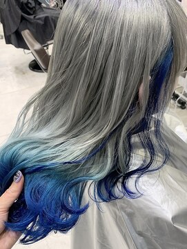 トルネード(TORNADO) ホワイトアッシュ＆ブルーインナーカラー裾カラーグラデーション