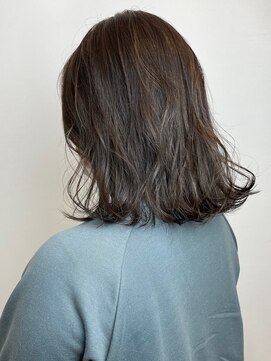 ヘア プロデュース キュオン(hair produce CUEON.) ハイライト×シルバーアッシュ