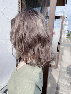 ヘアスタジオ ガロウ(hair stuido garou) ハイライトグレージュ